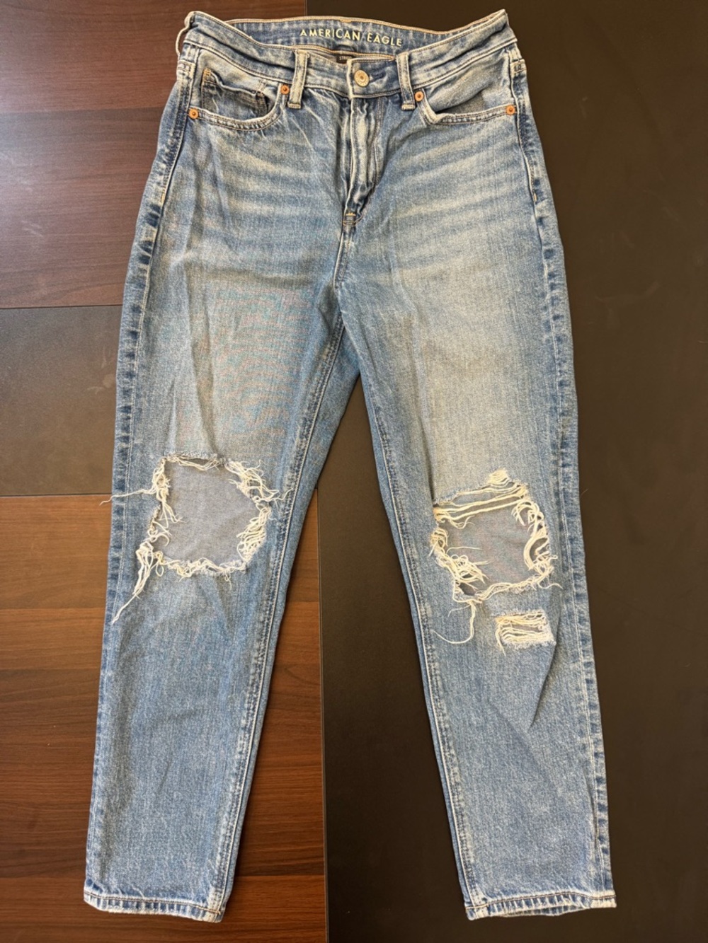 American Eagle Outfitters Light Blue Distressed Boyfriend Jeans